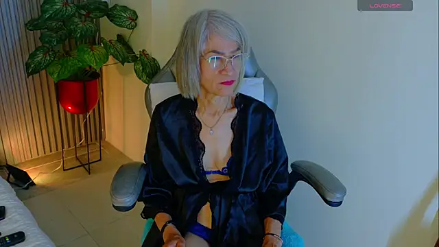 Snapshot of miss_monserrate01 chatting on July 8, 2026, 1:45 pm miss monserrate01 online show from July 8, 2026, 1:45 pm