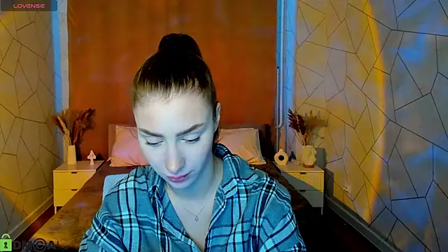 Rita Flux online show from March 10, 2026, 2:04 am