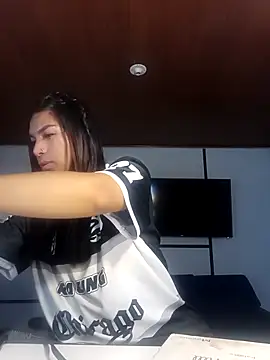 MeelFox online show from February 24, 2026, 12:17 pm