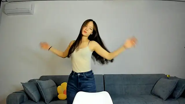 tori mia online show from February 4, 2026, 3:07 pm