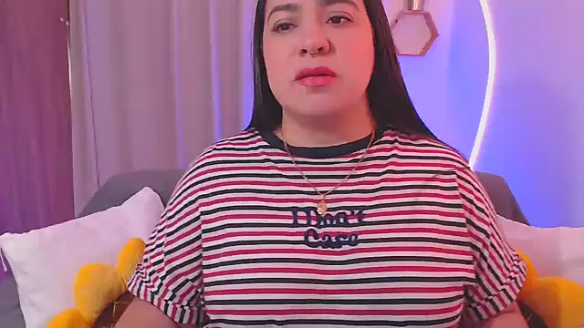 isabum  online show from March 12, 2026, 3:49 pm