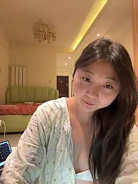 Snapshot of LXR77887 chatting on July 8, 2026, 9:54 am LXR77887 online show from July 8, 2026, 9:54 am