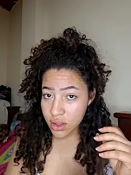 Snapshot of meganrousx chatting on April 19, 2026, 2:34 am meganrousx online show from April 19, 2026, 2:34 am