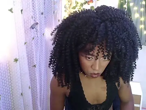 Snapshot of zafiro_blu chatting on July 21, 2026, 7:48 pm zafiro blu online show from July 21, 2026, 7:48 pm