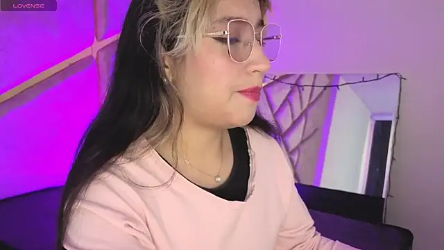 Dahiana Dmour  online show from February 23, 2026, 12:50 pm