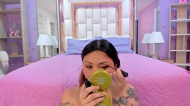 Snapshot of Goldentemptation_ chatting on June 1, 2026, 7:46 pm Goldentemptation online show from June 1, 2026, 7:46 pm