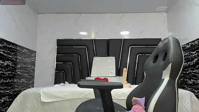 Ladyy Scarlett online show from May 5, 2026, 2:36 am
