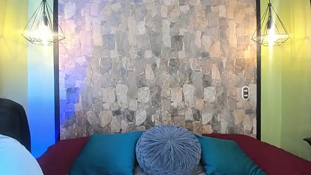 Elizabeth Ferrer online show from February 17, 2026, 8:17 pm