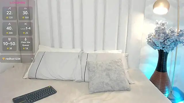  im candy online show from February 25, 2026, 8:08 pm