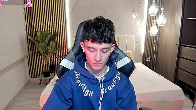 Patrick Howland  online show from February 9, 2026, 3:26 am