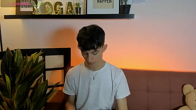 Snapshot of Patrick_Howland_ chatting on April 16, 2026, 9:15 pm Patrick Howland online show from April 16, 2026, 9:15 pm