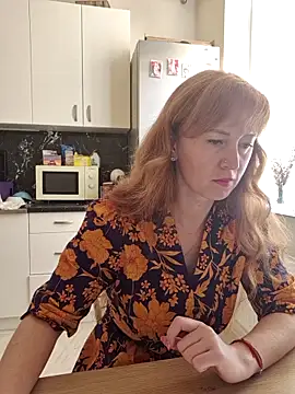 Snapshot of LanaBananaa_ chatting on May 5, 2026, 1:14 pm LanaBananaa online show from May 5, 2026, 1:14 pm
