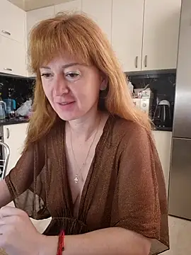 Snapshot of LanaBananaa_ chatting on May 17, 2026, 4:34 am LanaBananaa online show from May 17, 2026, 4:34 am