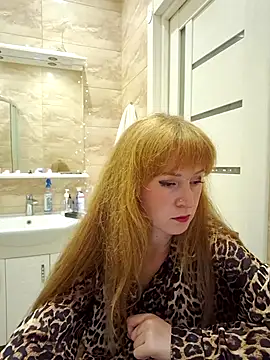 Snapshot of LanaBananaa_ chatting on April 26, 2026, 8:39 pm LanaBananaa online show from April 26, 2026, 8:39 pm
