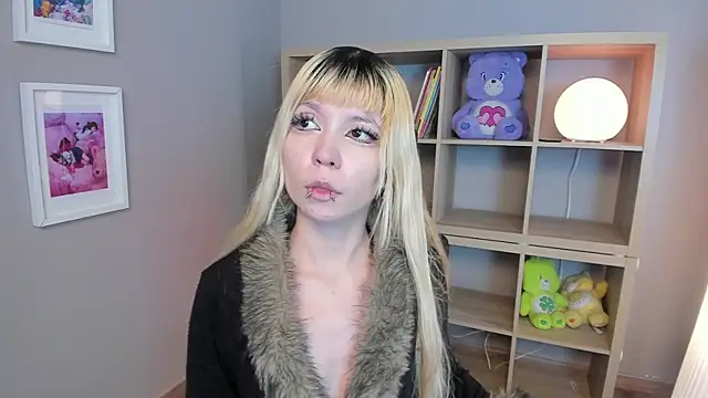 Snapshot of Laukyubey1 chatting on April 16, 2026, 7:58 pm Laukyubey1 online show from April 16, 2026, 7:58 pm