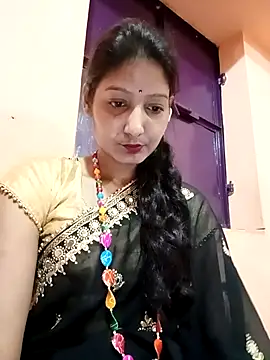 Ayesharani1 online show from April 9, 2026, 4:13 pm