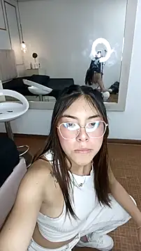 ChloeSteele online show from March 18, 2026, 5:32 am