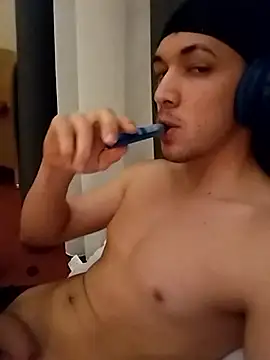 xRoma online show from February 3, 2026, 12:32 am