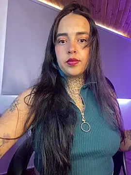 Snapshot of Annie_Alicee chatting on March 5, 2026, 12:24 pm Annie Alicee online show from March 5, 2026, 12:24 pm