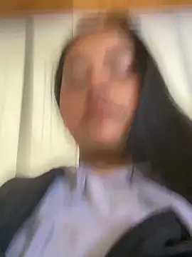 Snapshot of Annie_Alicee chatting on March 6, 2026, 12:33 pm Annie Alicee online show from March 6, 2026, 12:33 pm