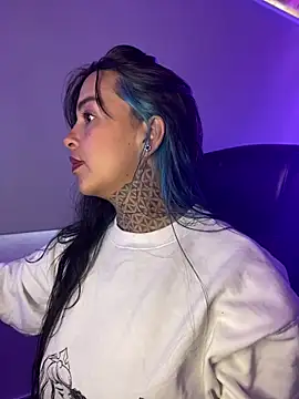 Snapshot of Annie_Alicee chatting on March 10, 2026, 1:48 pm Annie Alicee online show from March 10, 2026, 1:48 pm