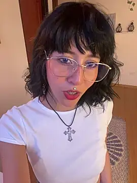 Snapshot of Capricornmystic1 chatting on April 20, 2026, 11:06 pm Capricornmystic1 online show from April 20, 2026, 11:06 pm