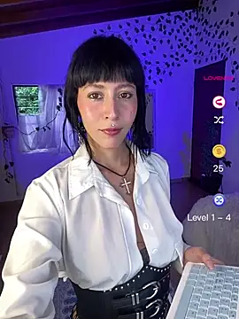 Snapshot of Capricornmystic1 chatting on May 8, 2026, 8:23 pm Capricornmystic1 online show from May 8, 2026, 8:23 pm
