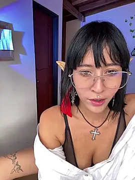 Snapshot of Capricornmystic1 chatting on April 22, 2026, 8:26 pm Capricornmystic1 online show from April 22, 2026, 8:26 pm