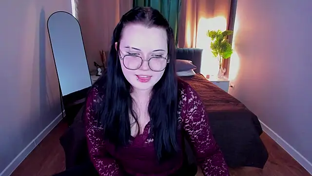 Snapshot of Kira_G0ld chatting on April 25, 2026, 9:12 am Kira G0ld online show from April 25, 2026, 9:12 am