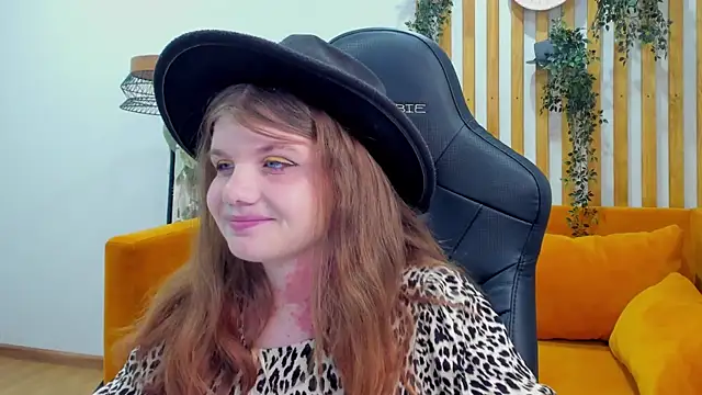 Snapshot of ChloeHalses chatting on July 8, 2026, 5:02 pm ChloeHalses online show from July 8, 2026, 5:02 pm