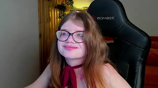 ChloeHalses online show from April 25, 2026, 5:10 pm