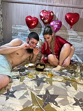 Sweetcoople28 online show from February 14, 2026, 7:58 pm