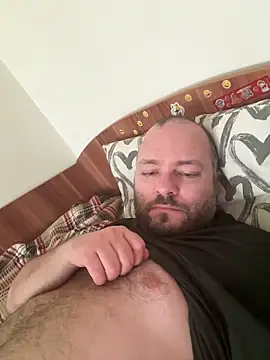 InstinctMention2 online show from February 4, 2026, 1:50 pm