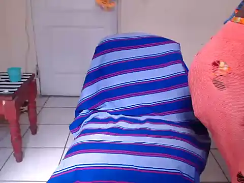 Snapshot of SweetNiceQueen chatting on March 29, 2026, 12:18 pm SweetNiceQueen online show from March 29, 2026, 12:18 pm