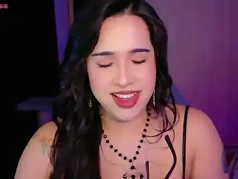 Snapshot of DIVINANGELA chatting on May 1, 2026, 3:44 am DIVINANGELA online show from May 1, 2026, 3:44 am