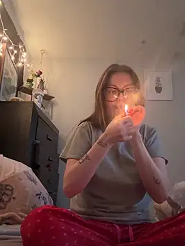 lovelyprincess2 online show from February 3, 2026, 12:43 pm