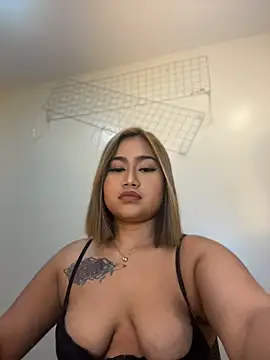 Snapshot of vien_pussy69 chatting on June 27, 2026, 2:34 pm vien pussy69 online show from June 27, 2026, 2:34 pm