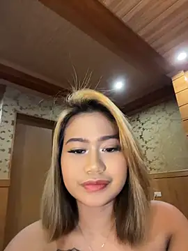 Snapshot of vien_pussy69 chatting on August 4, 2026, 6:34 pm vien pussy69 online show from August 4, 2026, 6:34 pm