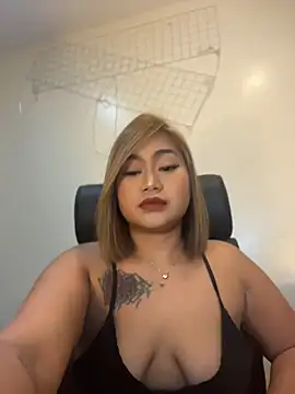 Snapshot of vien_pussy69 chatting on June 30, 2026, 2:17 pm vien pussy69 online show from June 30, 2026, 2:17 pm