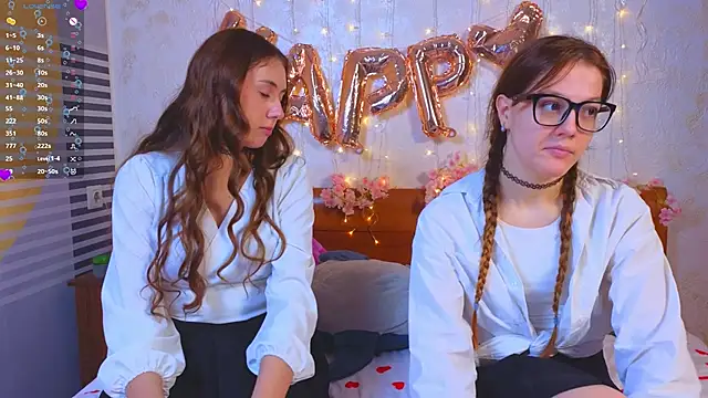 MelanieTwice online show from February 9, 2026, 12:47 pm