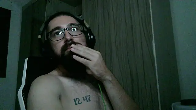 Redlovecouple online show from February 7, 2026, 8:28 pm