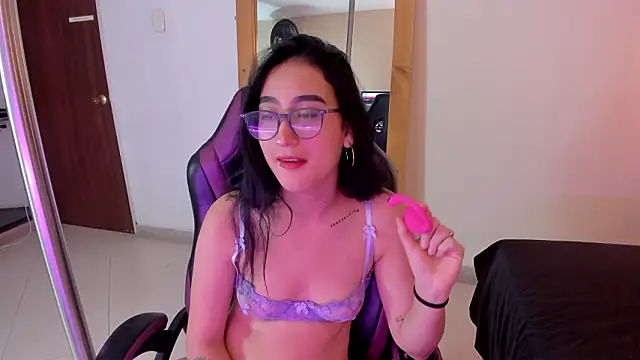 Snapshot of Demon_lala chatting on March 3, 2026, 12:34 pm Demon lala online show from March 3, 2026, 12:34 pm