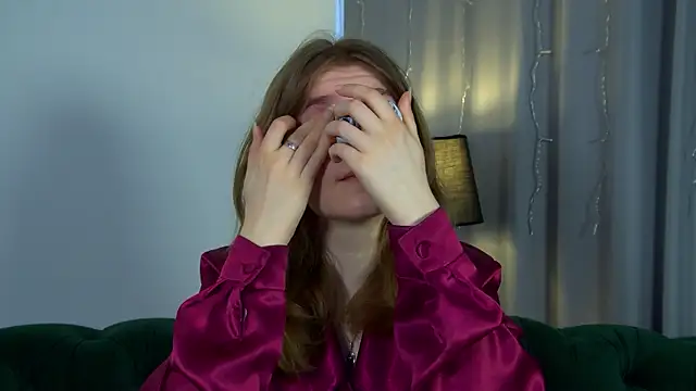 Snapshot of MilaMaelis chatting on April 11, 2026, 6:32 am MilaMaelis online show from April 11, 2026, 6:32 am