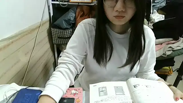 xiaoxiaowan11 online show from March 22, 2026, 12:18 pm