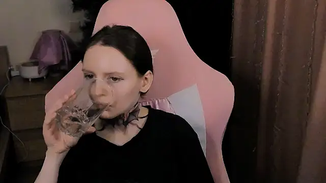 Onyxix online show from February 28, 2026, 6:40 pm