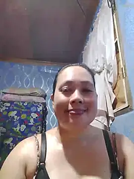 Snapshot of May_Bombs chatting on June 18, 2026, 12:42 am May Bombs online show from June 18, 2026, 12:42 am