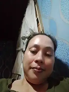 Snapshot of May_Bombs chatting on July 16, 2026, 4:26 pm May Bombs online show from July 16, 2026, 4:26 pm