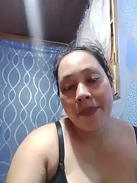 Snapshot of May_Bombs chatting on August 4, 2026, 5:45 am May Bombs online show from August 4, 2026, 5:45 am