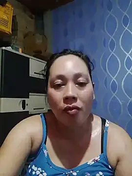 Snapshot of May_Bombs chatting on June 25, 2026, 6:29 am May Bombs online show from June 25, 2026, 6:29 am