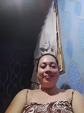 Snapshot of May_Bombs chatting on June 25, 2026, 9:09 pm May Bombs online show from June 25, 2026, 9:09 pm